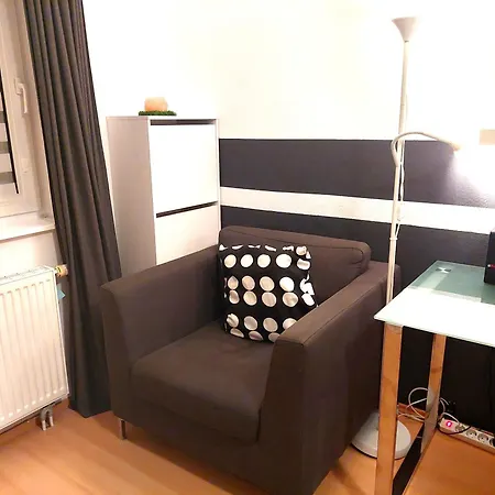 Homestay Studentenzimmer Nur Von Mittwoch Bis Samstag Wiesbaden